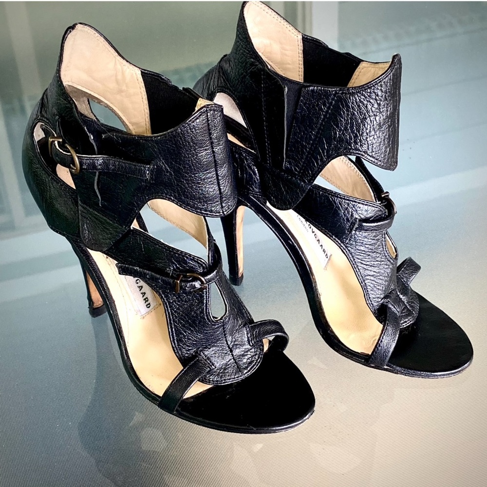 CAMILLA SKOVGAARD. Black Leather HI-Heels, size 36